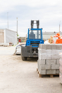 機(jī)械設(shè)備銷售 建材業(yè)務(wù)之外的多元化發(fā)展路徑